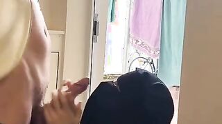 بنت هايجة تلبس نقاب لما عرفت انها هتتصور وهي بتمص الزبر - افلام نيك منقبات