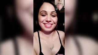 لما بنت تكلم حبيبيها مكالمة فيديو وتقلب شرمطة ونيك لايف هتتمتع لما تشوف