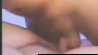 مصري زبه جامد ينيك حبيبته في البيت ويوعدها بجواز - سكس مصري xnxx