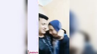 البنت نفسها تتناك من ابن خالتها بس مكسوف يخدها علي الهادي وينيك كسها xnxx