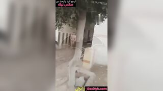 سكس شراميط مصري - بنت فاجرة تقلع ملط للجيران في وسط الشارع