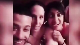 نيك مصري مع شرموطتين يشغلهم اغاني ويركب البنات