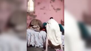 سكس صعيدي يركب كس جارته ويلحس كسها ويكيفها