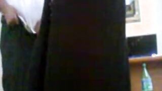 فلم سكس مصري واخد الموظفة في شقته ينيكها ويقبضها فلوس