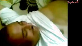 لبنانية كسها تعبها من النيك وعاوزة الراجل يخلص نيك بسرعة